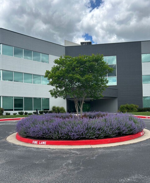 More Photos Of 9175 Guilford Rd, Columbia Medical For Lease