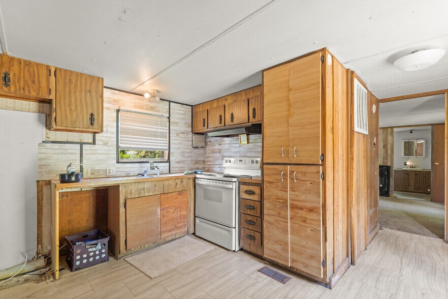 More Photos Of , Splendora Specialty For Sale