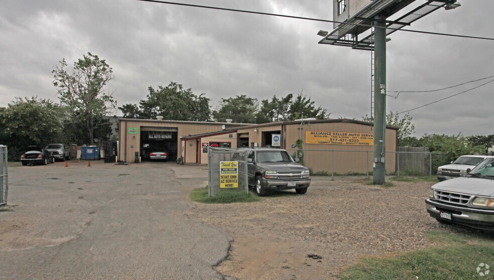 More Photos Of 4136 Keller Hicks Rd, Fort Worth Industrial For Lease