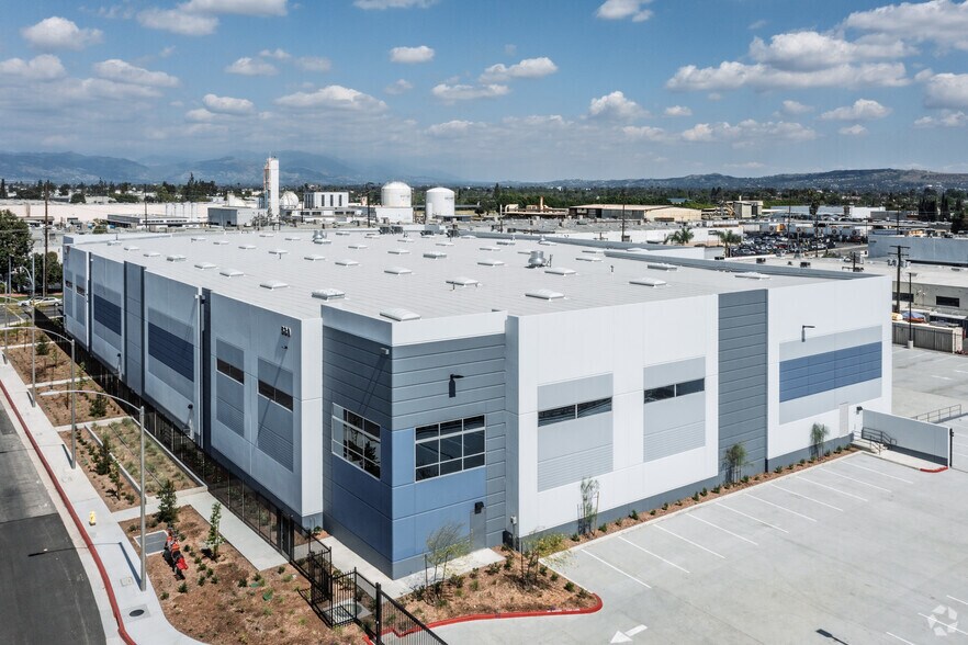 More Photos Of 530 N Baldwin Park Blvd, City of Industry Warehouse For Sale