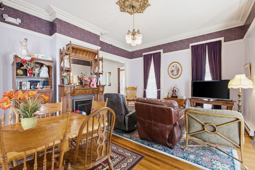 More Photos Of 915 N H St, Fremont Assisted Living For Sale