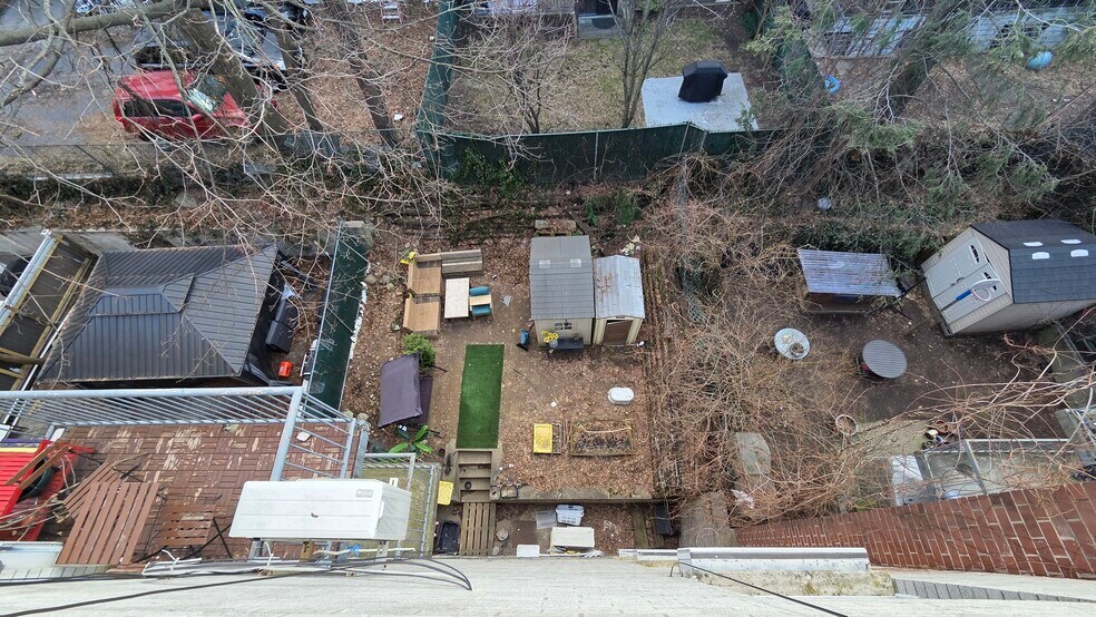 More Photos Of 76-18 Grand Central Pky, Forest Hills Apartments For Sale