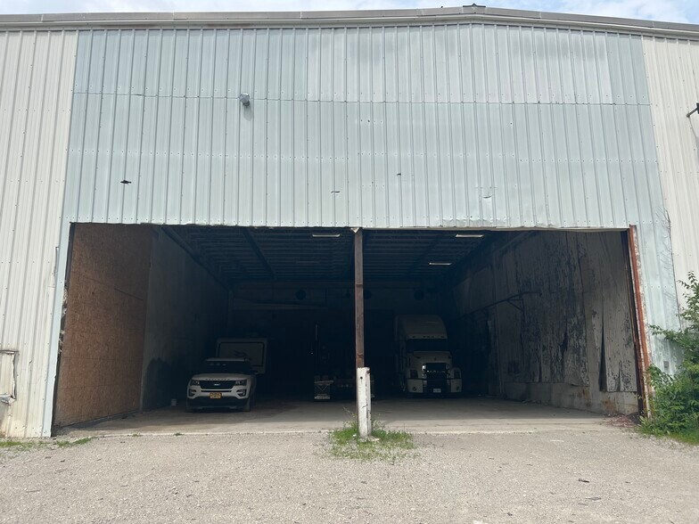 More Photos Of 2331 S 30th St, Lafayette Manufacturing For Sale