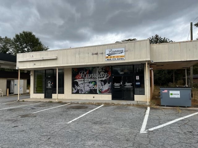 More Photos Of 5320 Riverdale Rd, Atlanta Freestanding For Lease