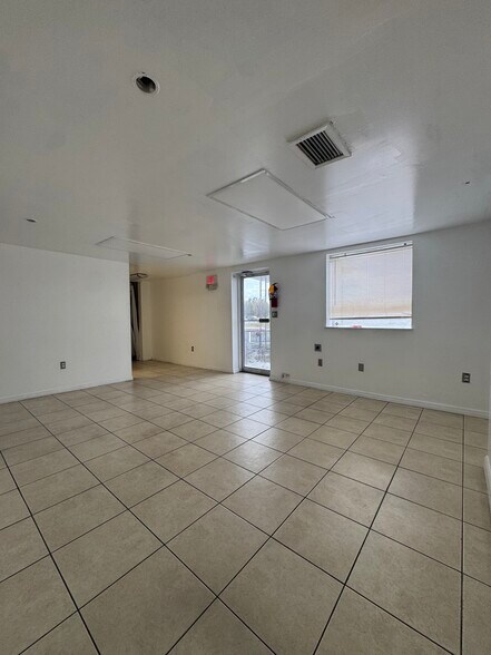 More Photos Of 11435 Rocket Blvd, Orlando Warehouse For Lease