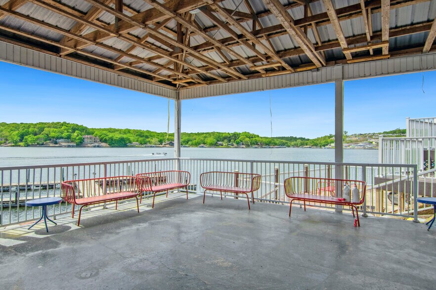 More Photos Of 27485 Cross Ln, Barnett Restaurant For Sale