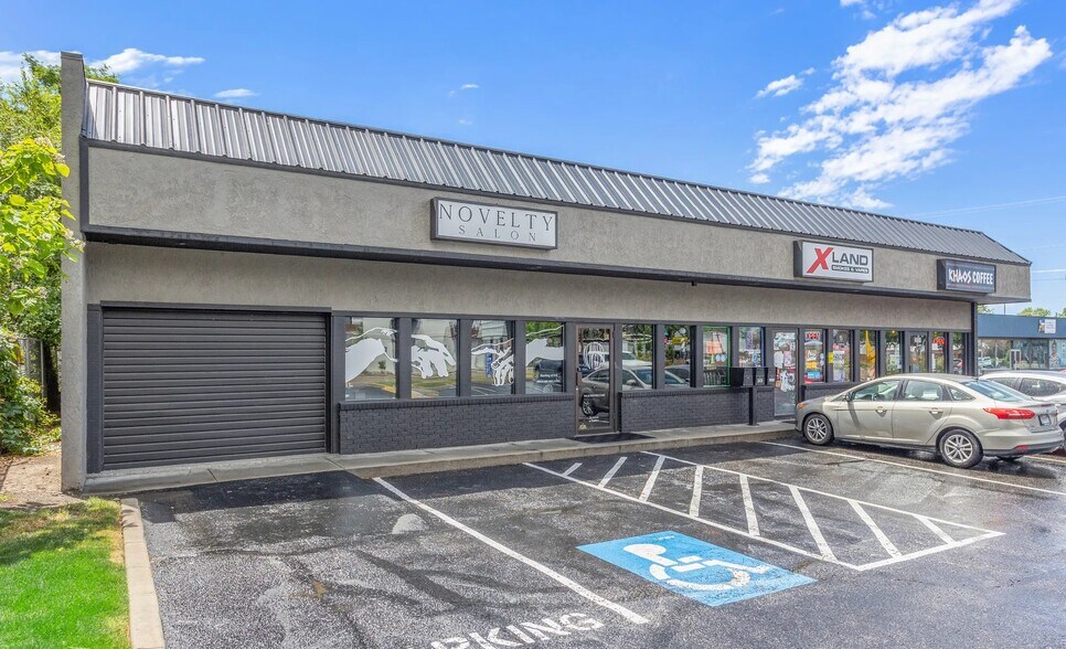 More Photos Of 3925-3931 W Overland Rd, Boise General Retail For Lease
