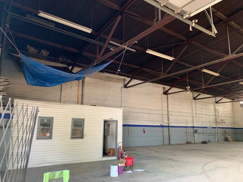 More Photos Of 2956 W 38th St, Chicago Manufacturing For Sale