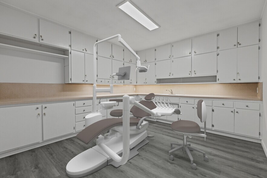 More Photos Of 16705 Hawthorne Blvd, Lawndale Medical For Lease