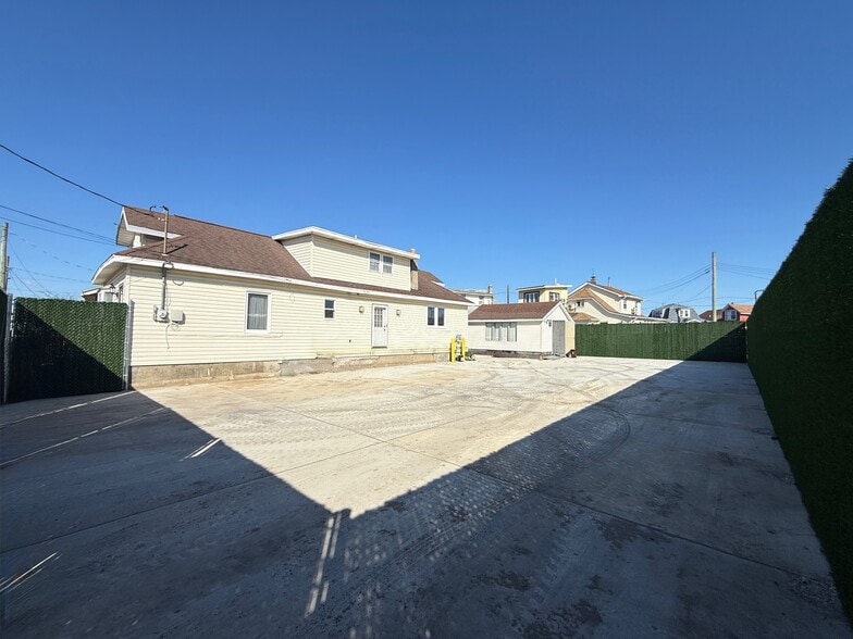 Primary Photo Of 10 3rd St, Rosedale Land For Lease