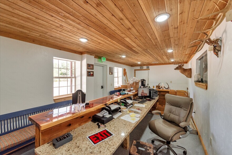 More Photos Of 1237 Pruitt Rd, Spring Light Manufacturing For Sale