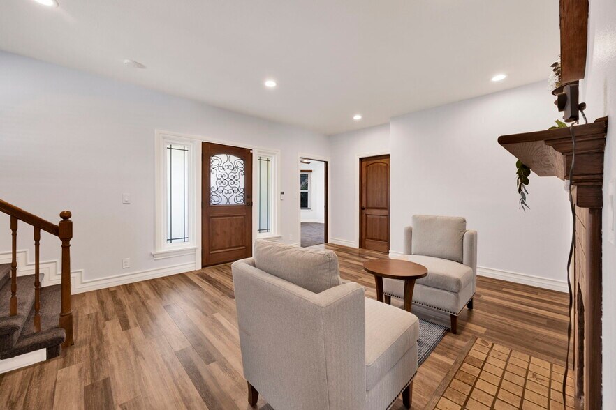 More Photos Of 620 W Foothill Blvd, Monrovia Office For Sale