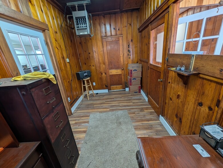 More Photos Of 67 Brenner Ave, Dayton Warehouse For Sale