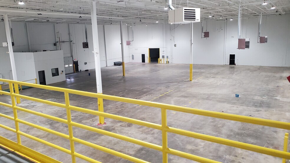 More Photos Of 4500 Groves Rd, Columbus Warehouse For Lease