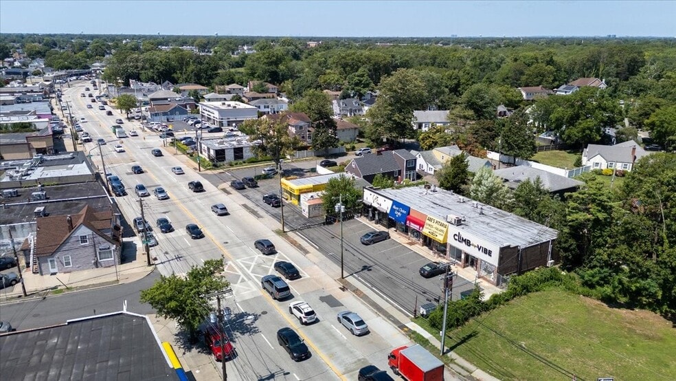 More Photos Of 3037-3049 Merrick Rd, Wantagh Restaurant For Lease