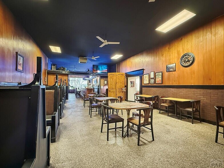 More Photos Of 424 W Northern Ave, Pueblo Restaurant For Sale