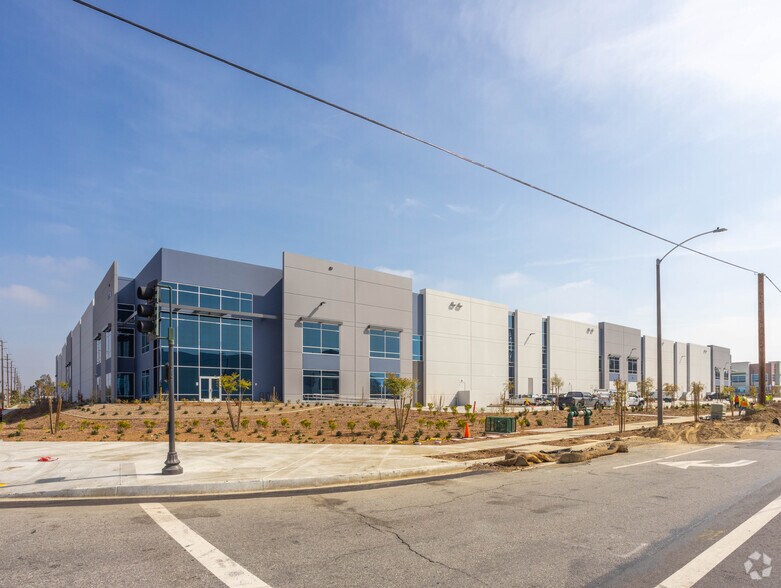 More Photos Of 10855 Cherry Ave, Fontana Distribution For Lease