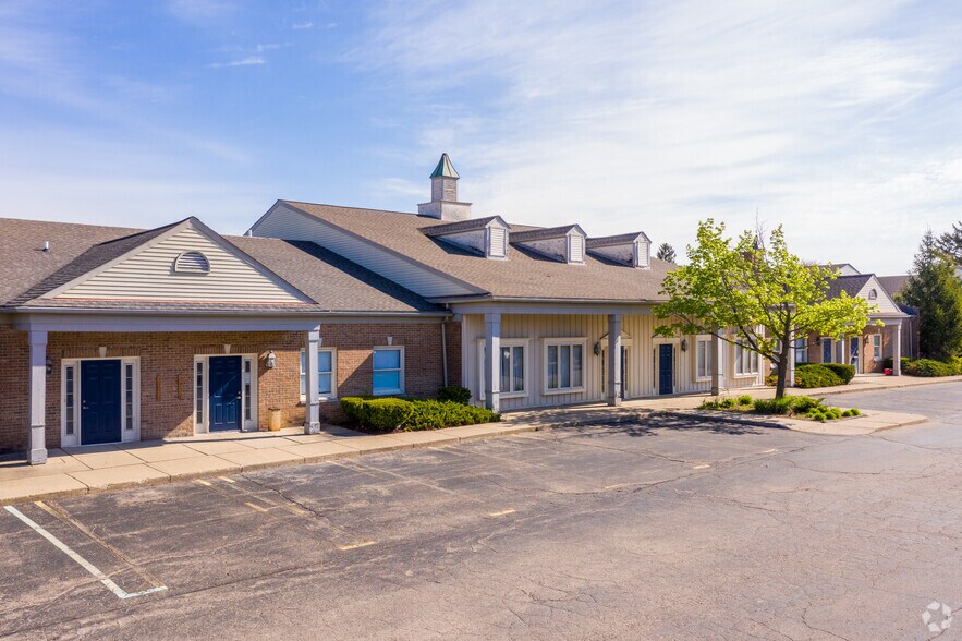 More Photos Of 29140 Buckingham St, Livonia Unknown For Lease