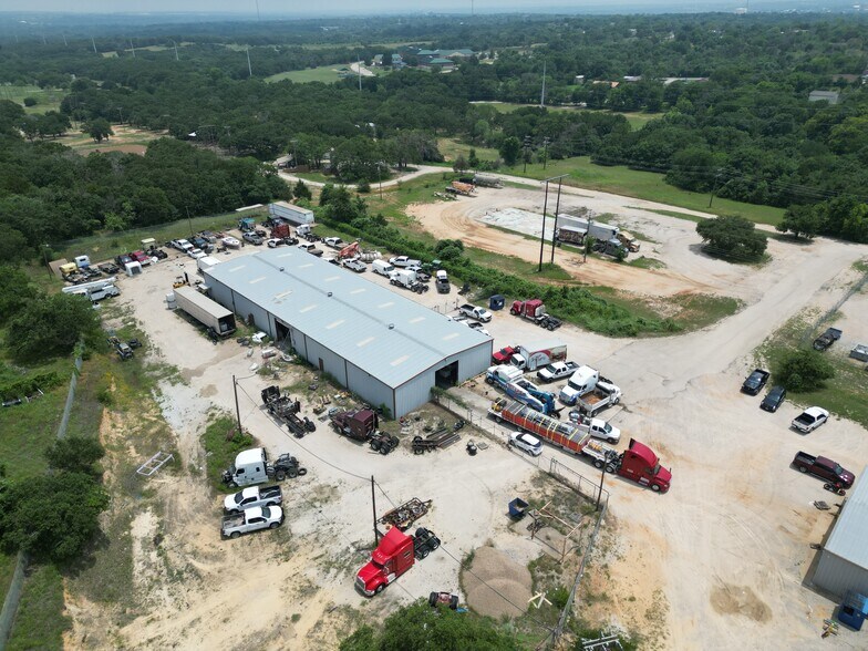 Primary Photo Of 207 Samuel Dr, Weatherford Warehouse For Lease