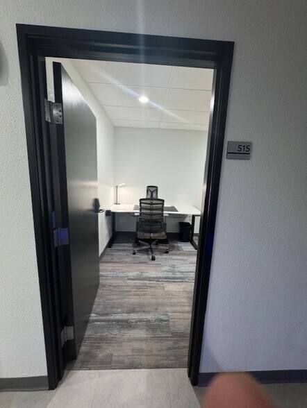 More Photos Of 3275 W Ina Rd, Tucson Coworking Space