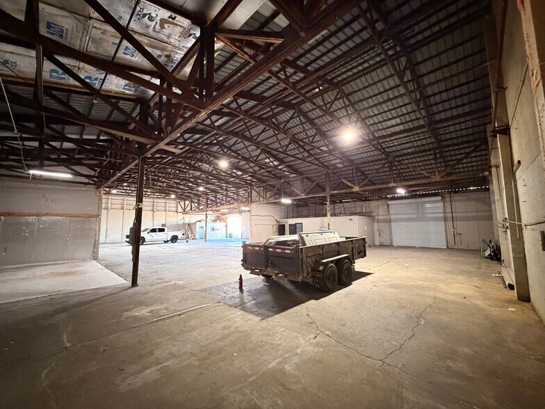 More Photos Of 7120 McCurdy Ln, Sacramento Warehouse For Sale