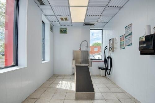 More Photos Of 14 Rue Langlois, Granby Service Station For Sale