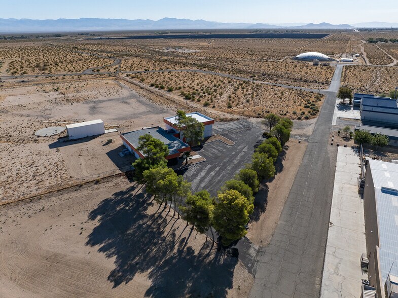 More Photos Of 1100 Monache Mountain ave, Inyokern Flex For Lease