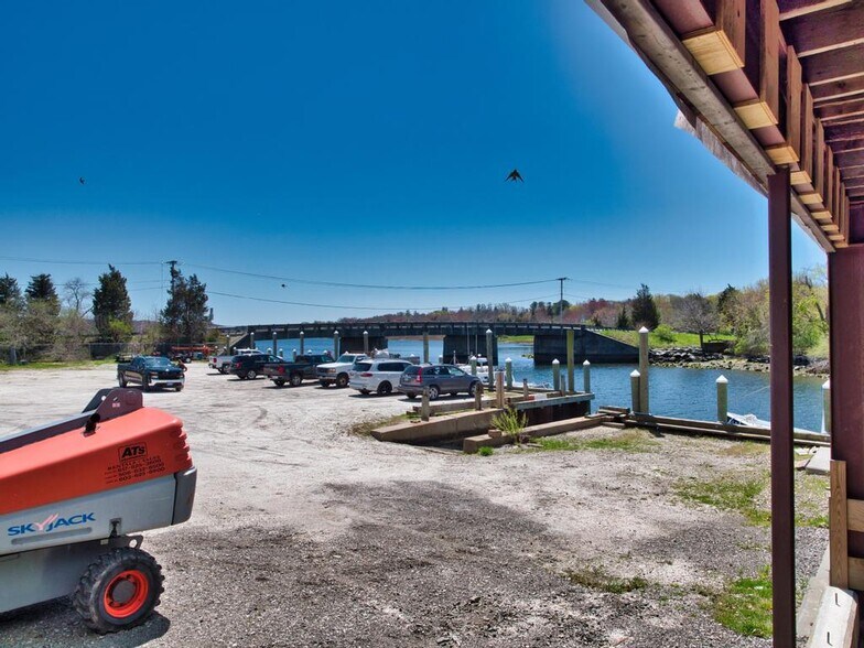 More Photos Of 2139 Main Rd, Tiverton Marina For Sale