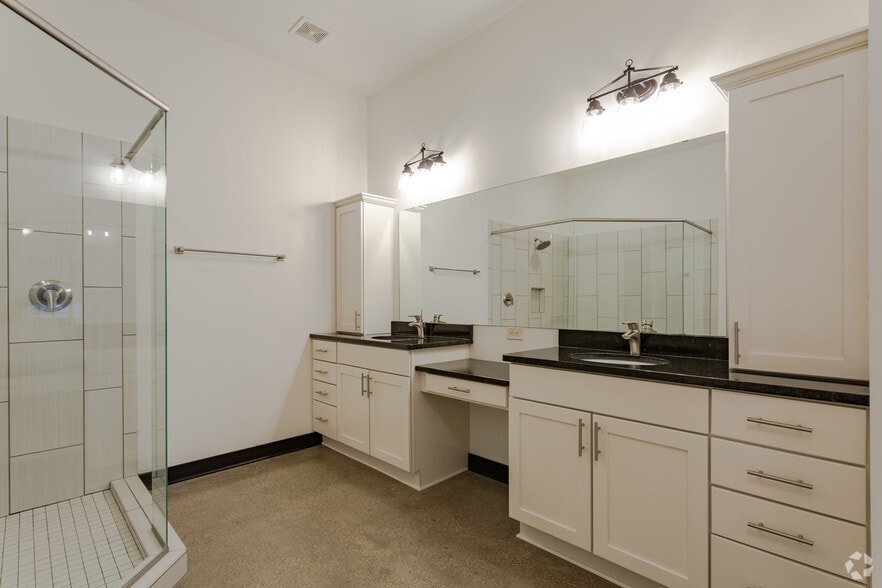 More Photos Of 226 N Water St, Milwaukee Apartments For Sale