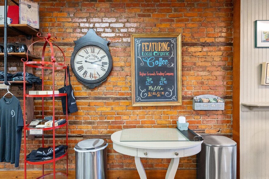 More Photos Of 110 S Lake St, Boyne City Restaurant For Sale