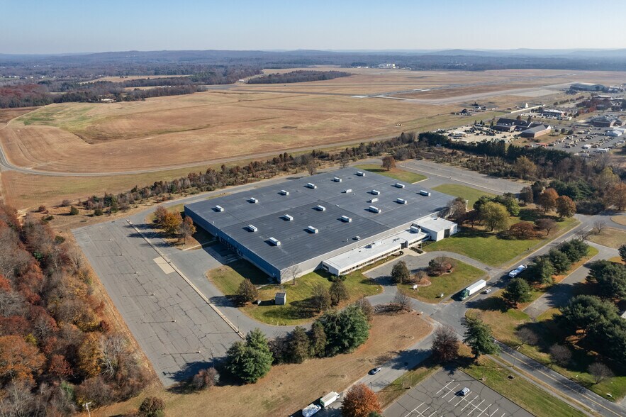 More Photos Of 1 Better Way, Chicopee Distribution For Lease