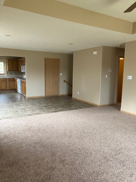 More Photos Of 3005-3033 S Shrank Cir, Independence Apartments For Sale