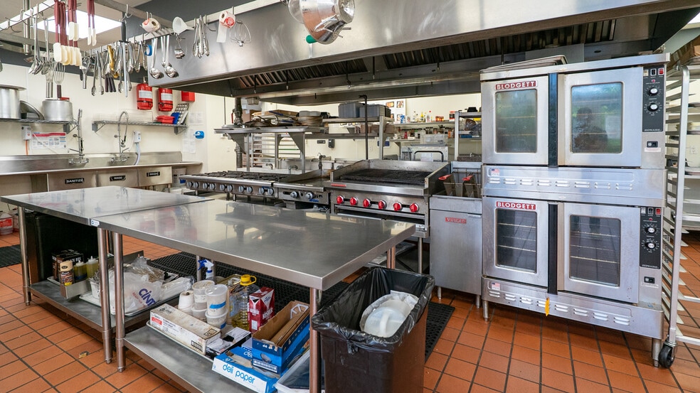 More Photos Of 72 NW 79th St, Miami Restaurant For Sale