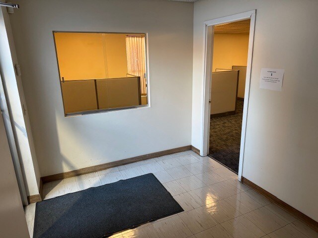 More Photos Of 31A Town Forest Rd, Oxford Warehouse For Lease