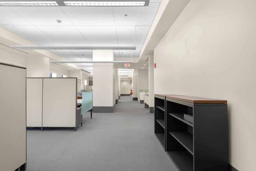 More Photos Of 301 Washington St, Columbus Office For Lease