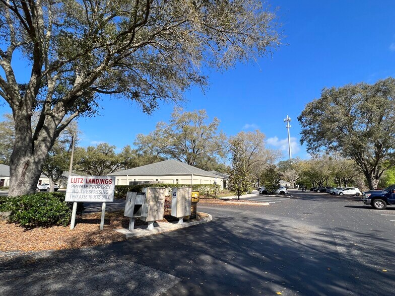 More Photos Of 156 Whitaker Rd, Lutz Medical For Lease