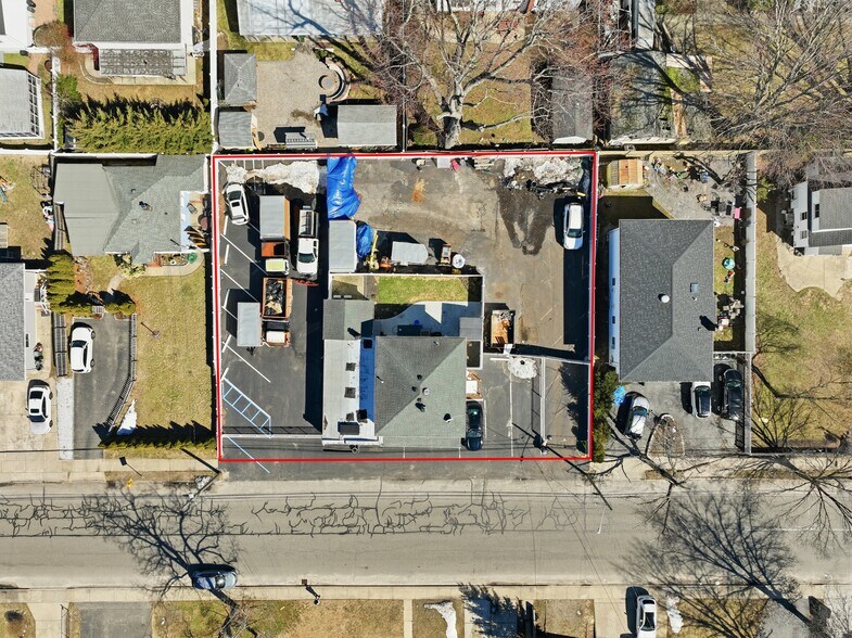 Primary Photo Of 150 N Delaware Ave, Lindenhurst Storefront Retail Residential For Sale
