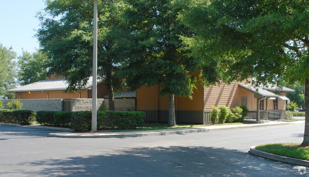 More Photos Of 3700 Lake Emma Rd, Lake Mary Restaurant For Lease