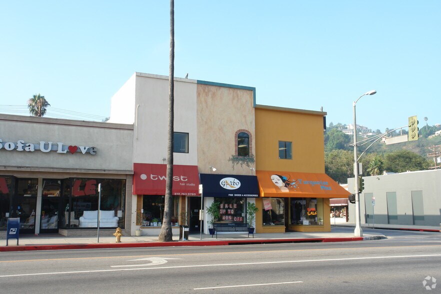 More Photos Of 12260-12268 Ventura Blvd, Studio City Storefront Retail Office For Lease