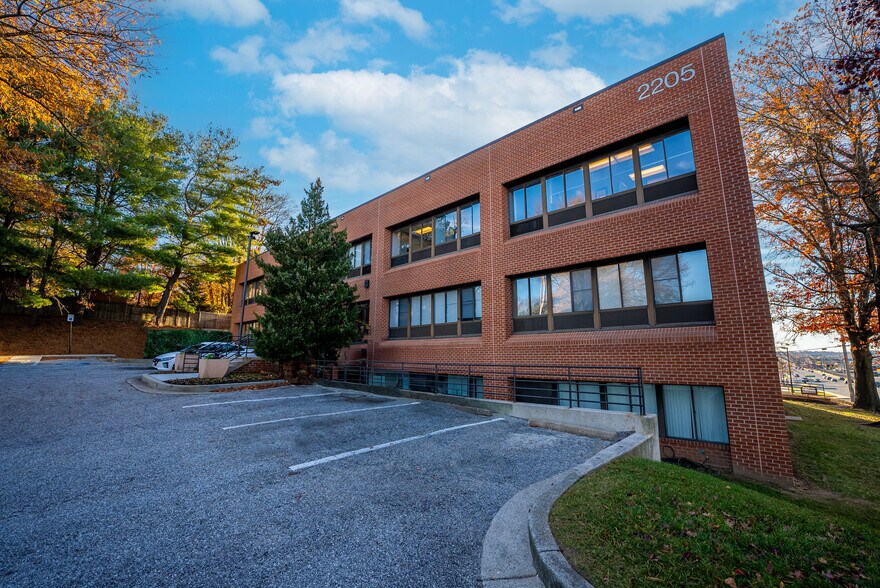 More Photos Of 2205 York Rd, Timonium Medical For Lease