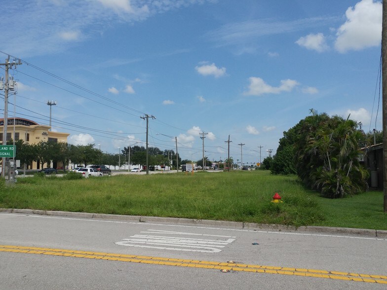 More Photos Of 1601 NE 6th Ter, Cape Coral Land For Sale