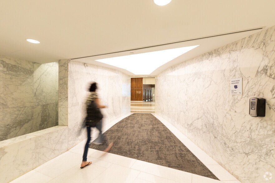 More Photos Of 2 S Biscayne Blvd, Miami Office Residential For Lease