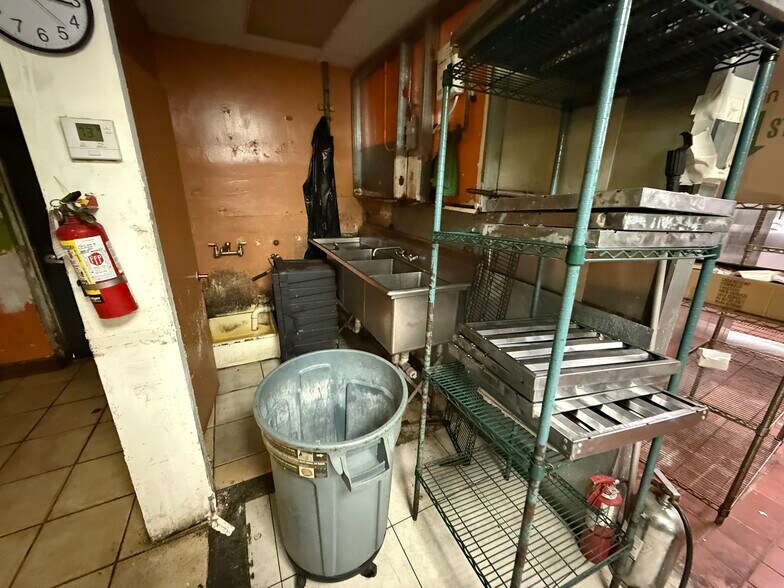 More Photos Of 18053-18065 NW 27th Ave, Miami Gardens Unknown For Lease