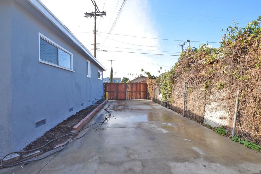 More Photos Of 16422 S Orchard Ave, Gardena Auto Repair For Sale