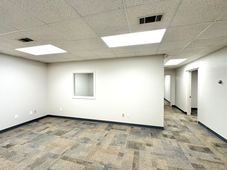 More Photos Of 9245 Calumet Ave, Munster Office For Lease