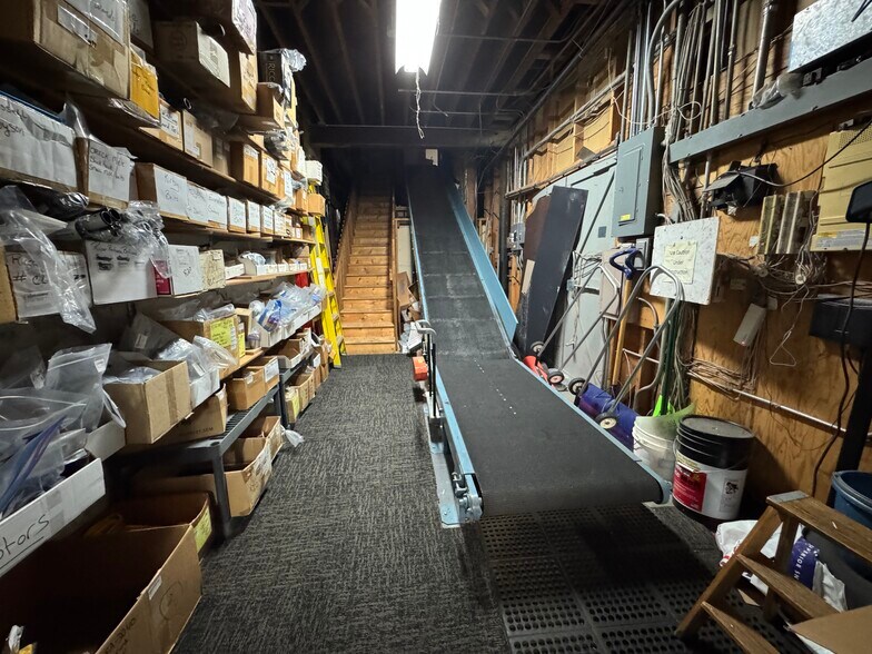 More Photos Of 223 E Main Ave, Bismarck Showroom For Sale