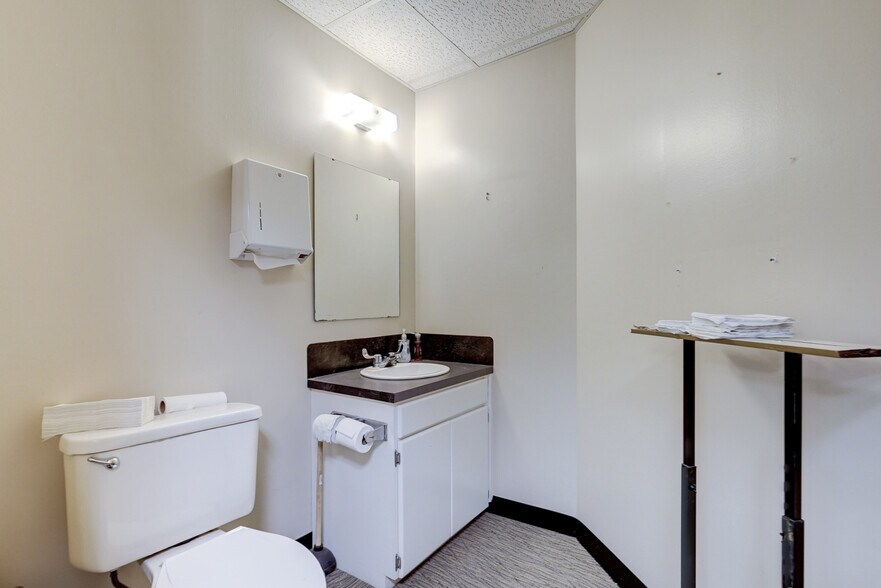 More Photos Of 3100 S Elm Pl, Broken Arrow Medical For Lease