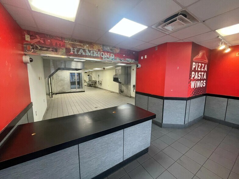 More Photos Of 7331 Indianapolis Blvd, Hammond Restaurant For Lease