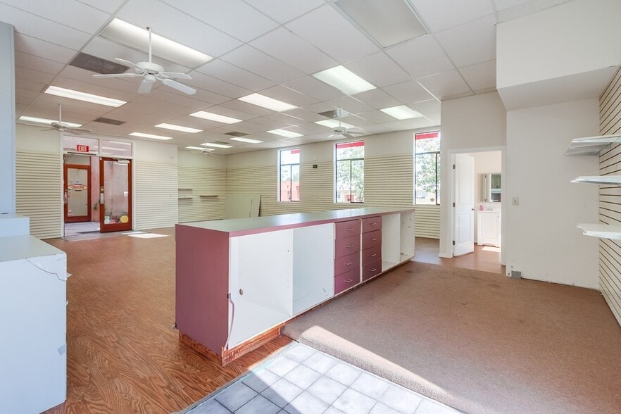 More Photos Of 343 E Alvarado St, Fallbrook Freestanding For Sale