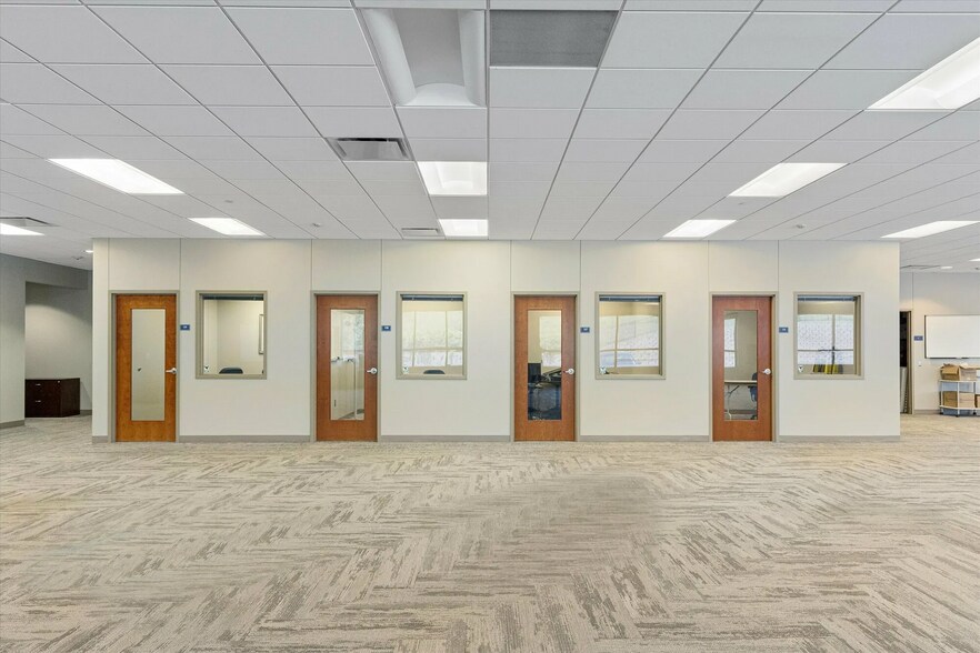 More Photos Of 11010 Burdette St, Omaha Office For Lease